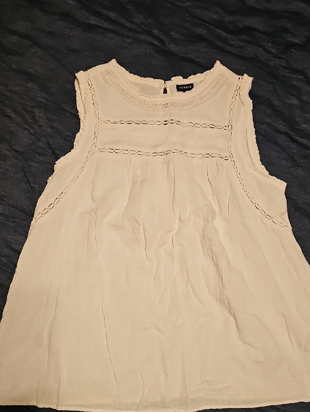 torrid Cream Lace-Trim Sleeveless Top Sz 1